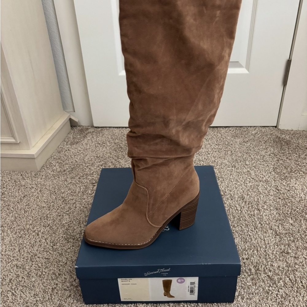 Brown Knee-High Women's Boots - Picture 4 of 4